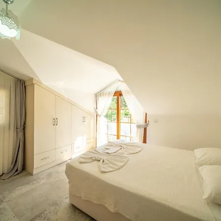 Mavi Villa-1 Vilă
